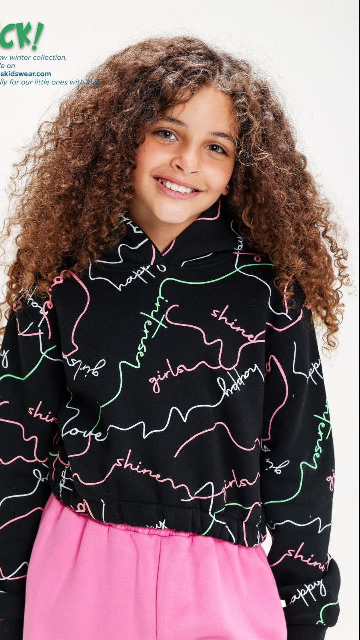 Girls Black & Pink Tracksuit – Fun Contrast & Cozy Winter Vibes